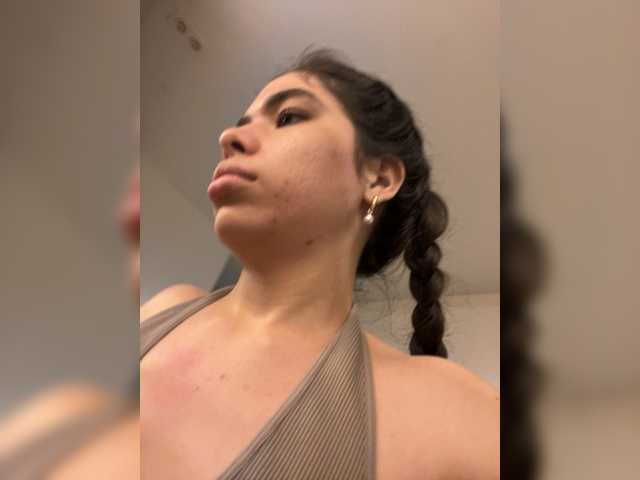 LeiaStone's BongaCams show and profile