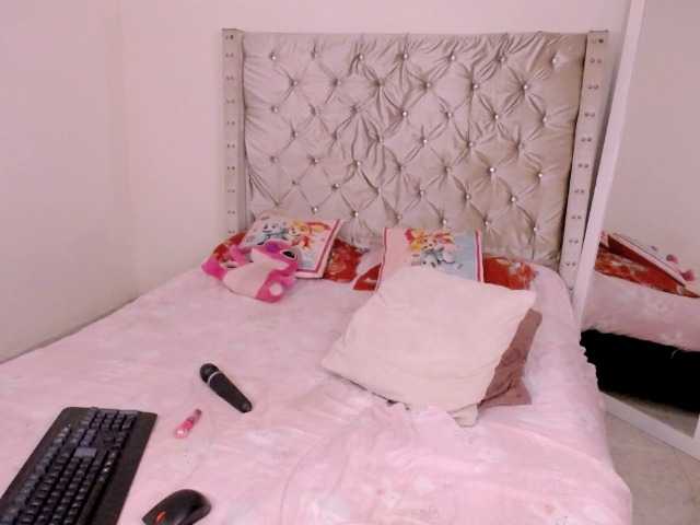 bonniebakerr's BongaCams show and profile