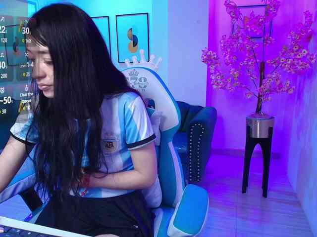 Nahomi-rousset webcam