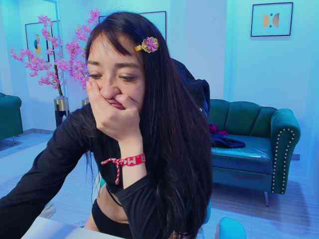 Nahomi-rousset webcam