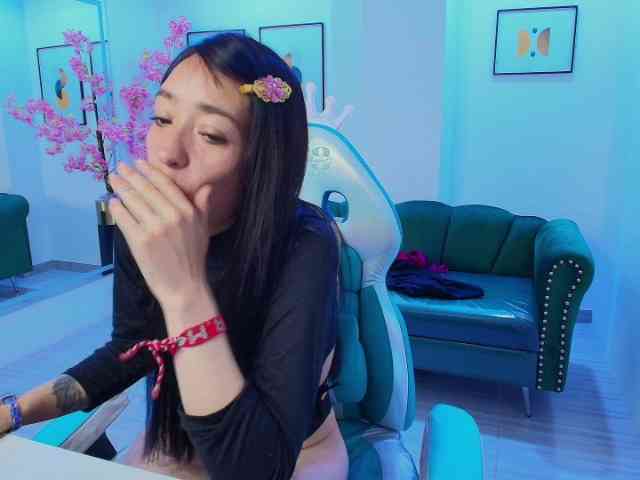 Nahomi-rousset webcam