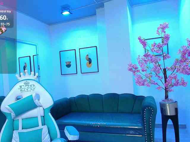 Nahomi-rousset webcam