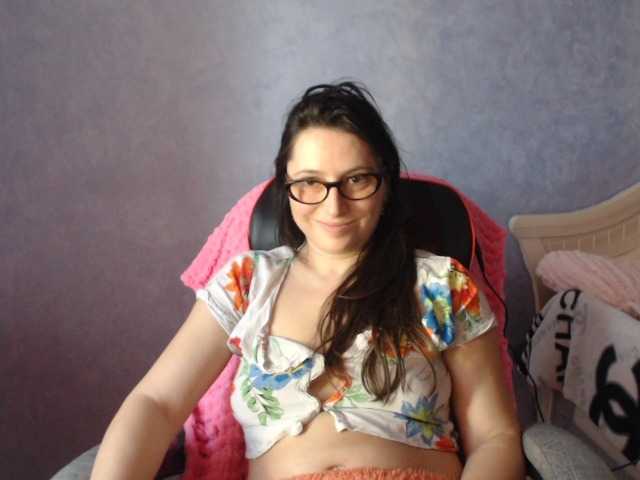 AmandaFresh24's BongaCams show and profile
