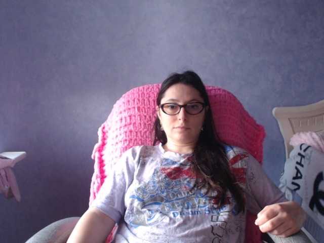 AmandaFresh24's BongaCams show and profile