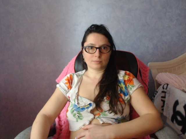 AmandaFresh24's BongaCams show and profile