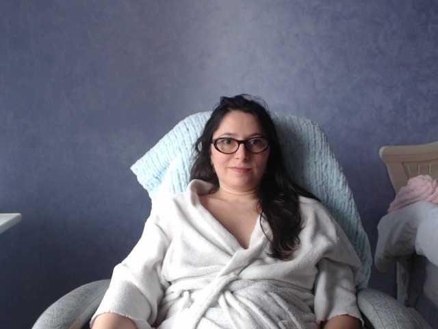 AmandaFresh24's BongaCams show and profile