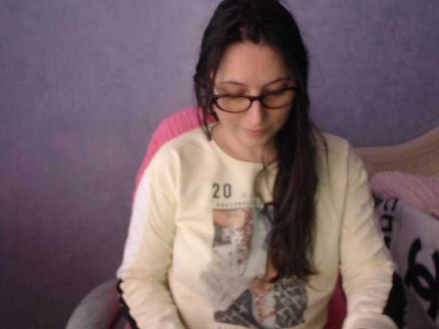 AmandaFresh24's BongaCams show and profile