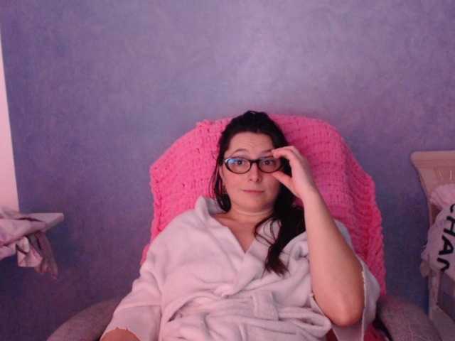 AmandaFresh24's BongaCams show and profile