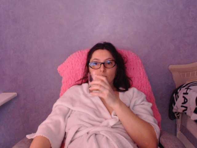 AmandaFresh24's BongaCams show and profile