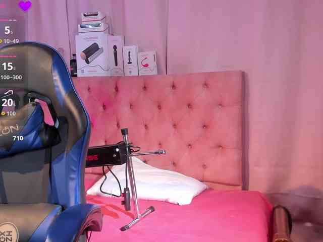 TaylorBlack Live Webcam on BongaCams