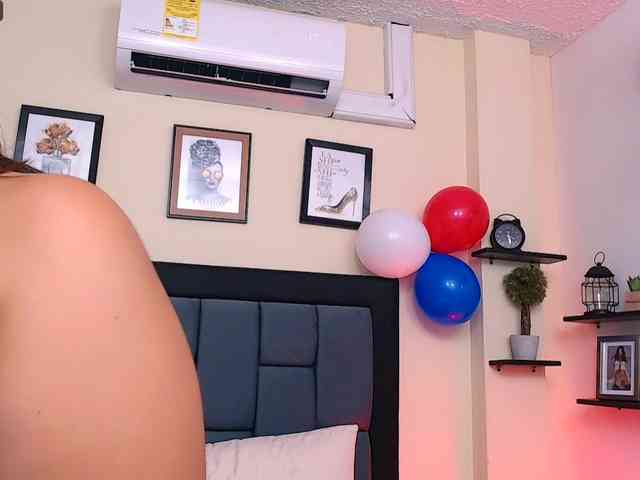 brigethMiller webcam