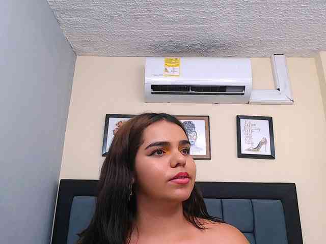 brigethMiller webcam