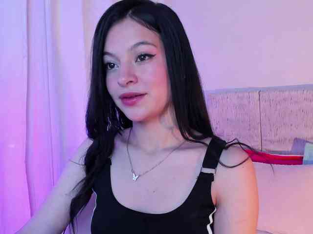 LucyEvanss webcam