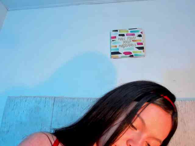 LucyEvanss webcam
