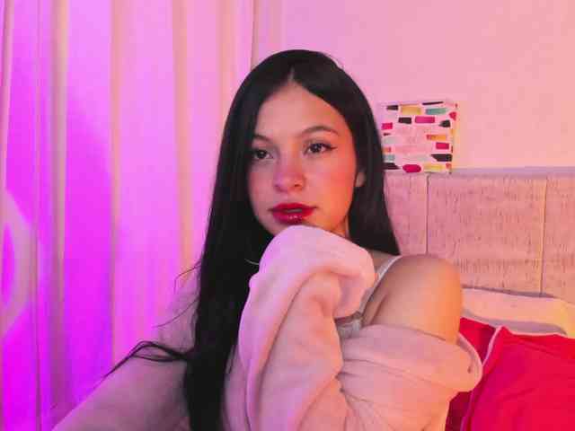 LucyEvanss webcam
