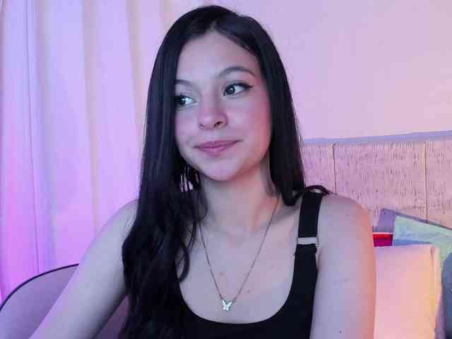 LucyEvanss webcam