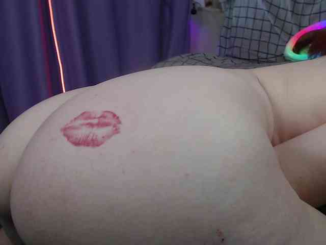 FlexxyLexy webcam