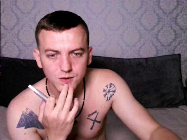 Sex chat gratuit in direct cu AndyandAnny pe BongaCams