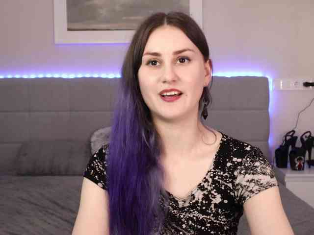 DivineSmileX webcam