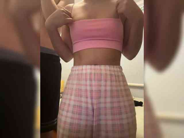 MaryAndSen Live Webcam on BongaCams