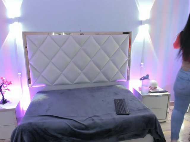 Rosalind-tay's BongaCams show and profile