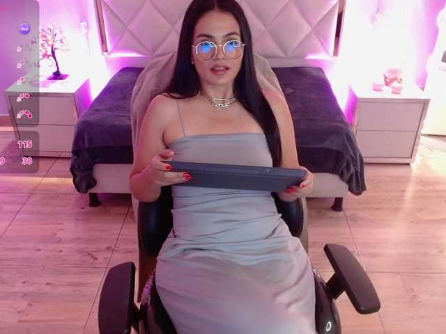 Rosalind-tay's BongaCams show and profile