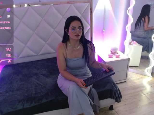 Rosalind-tay's BongaCams show and profile