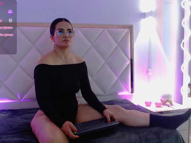 Rosalind-tay's BongaCams show and profile