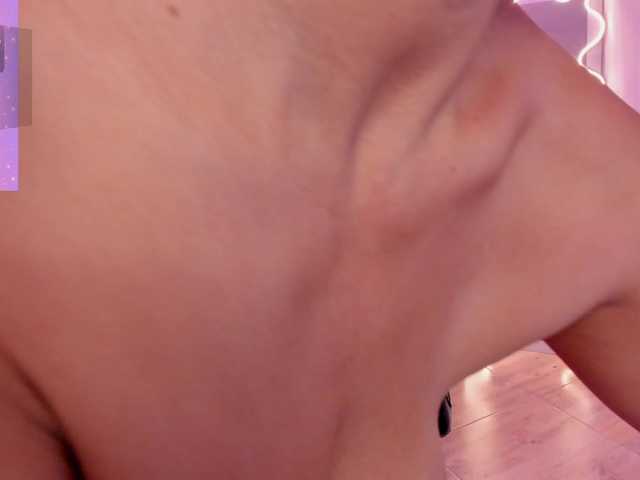 Rosalind-tay's BongaCams show and profile