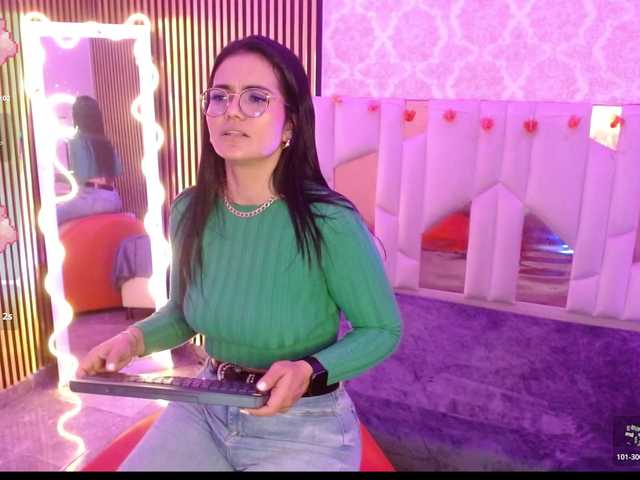 Rosalind-tay's BongaCams show and profile