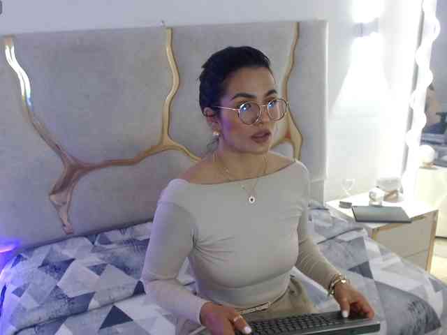 Rosalind-tay webcam