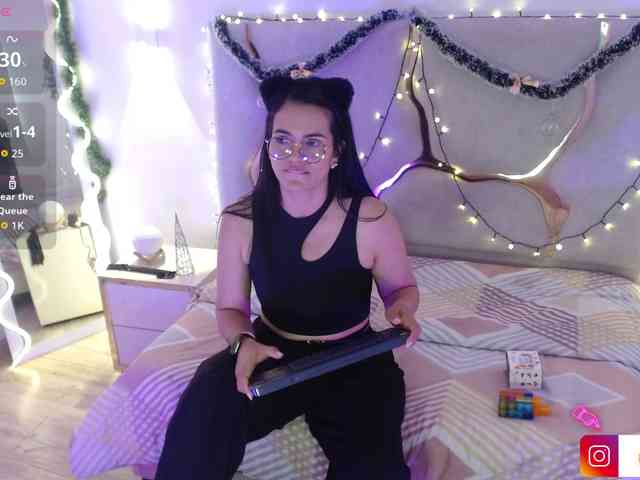 Rosalind-tay Rosalind-tay