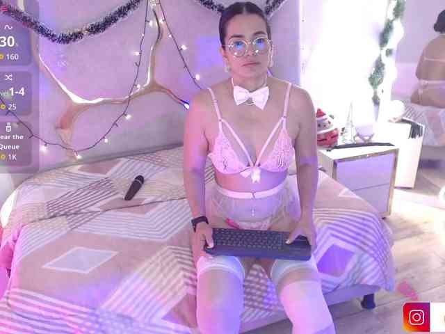 Rosalind-tay Rosalind-tay