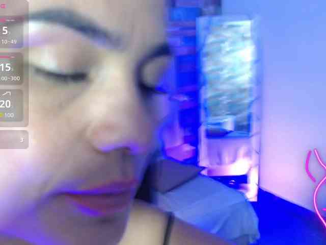 Rosalind-tay webcam