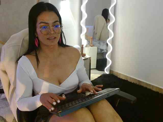 Rosalind-tay webcam