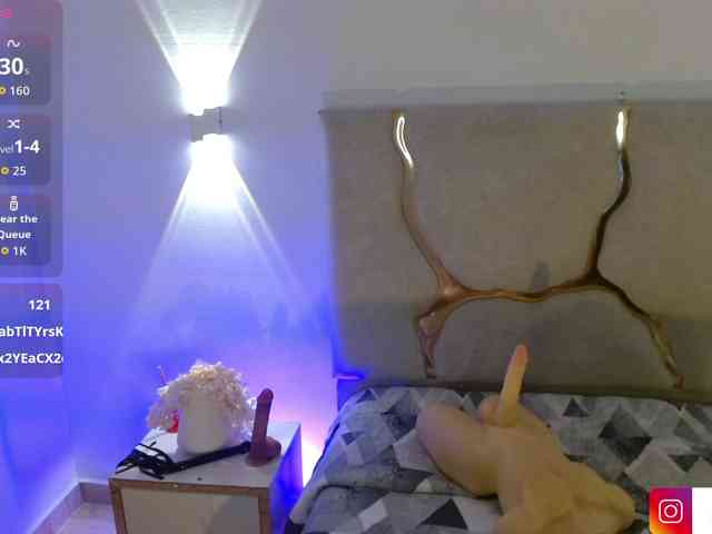 Rosalind-tay webcam