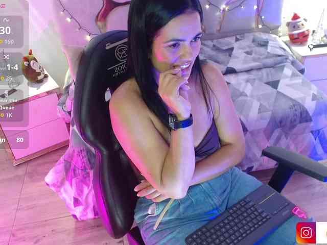 Rosalind-tay Rosalind-tay