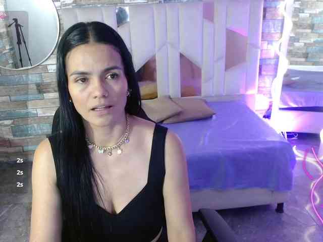 Rosalind-tay Live Webcam on BongaCams