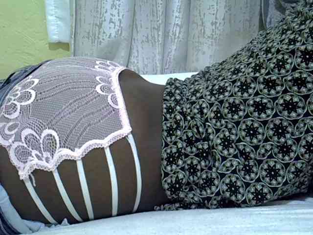 Sexyhanish Live Webcam on BongaCams