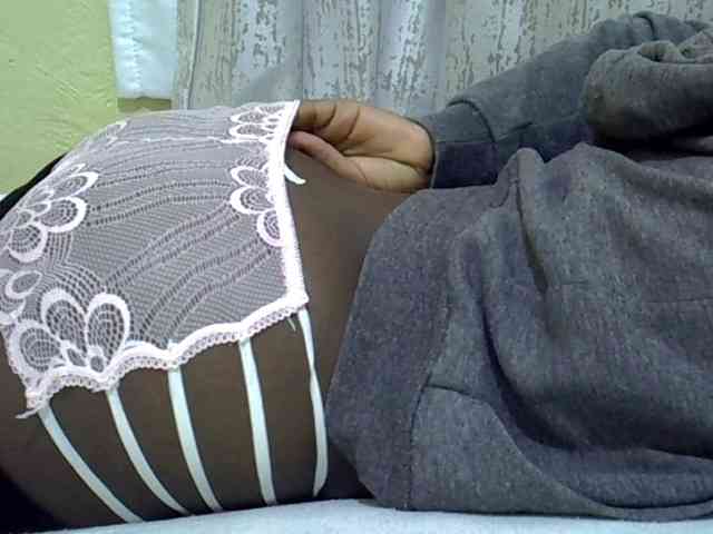 Sexyhanish Live Webcam on BongaCams