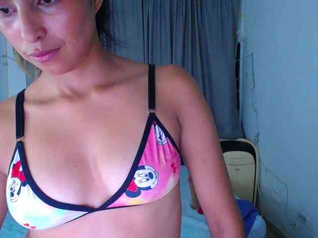 Pleassing-neighbor webcam