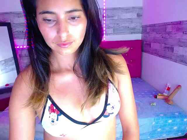 Pleassing-neighbor webcam