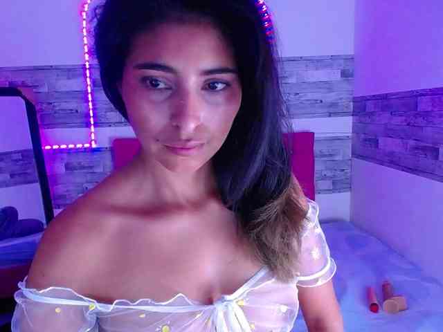 Pleassing-neighbor webcam