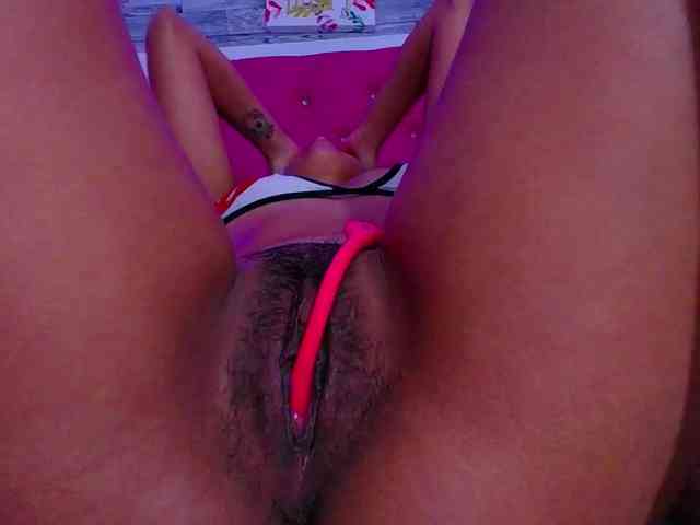 Pleassing-neighbor webcam