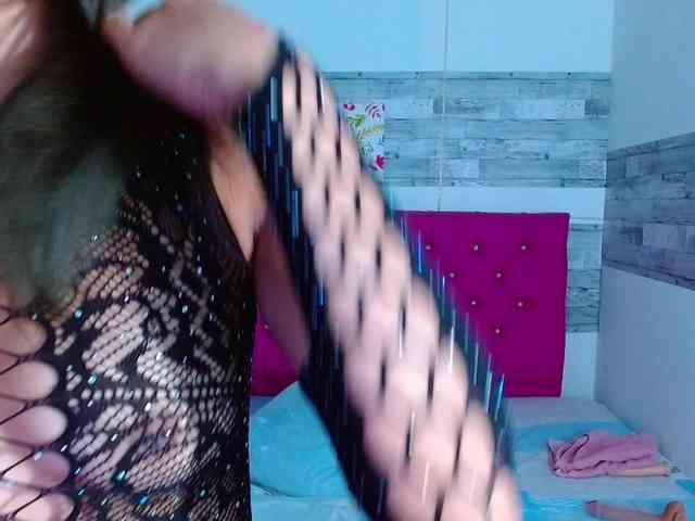 Pleassing-neighbor webcam