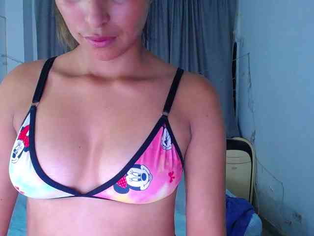 Pleassing-neighbor webcam