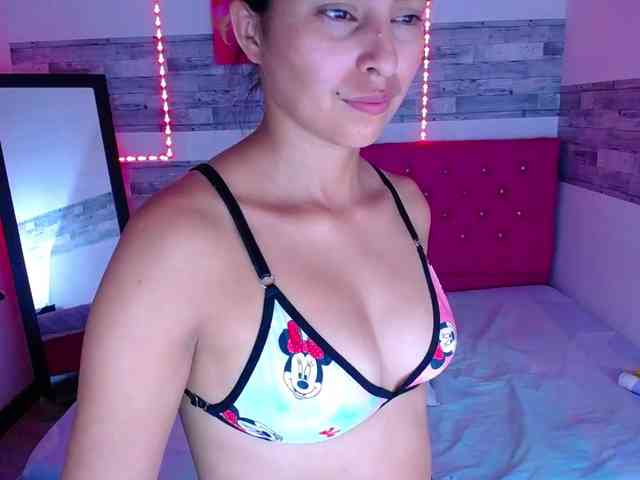 Pleassing-neighbor webcam