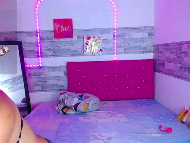 Pleassing-neighbor webcam