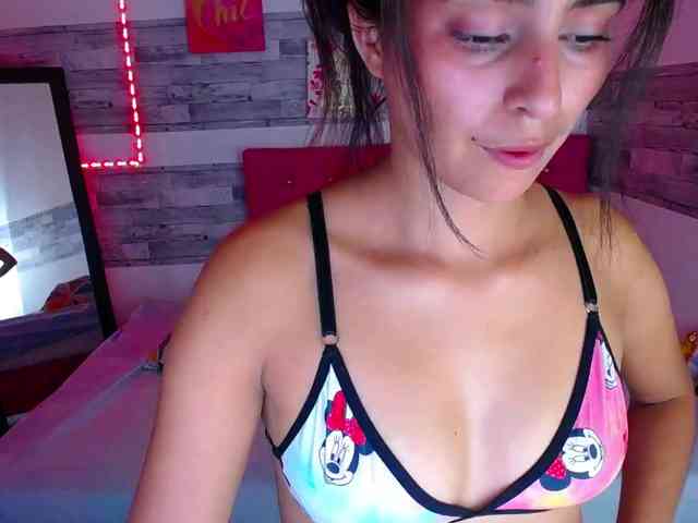 Pleassing-neighbor webcam