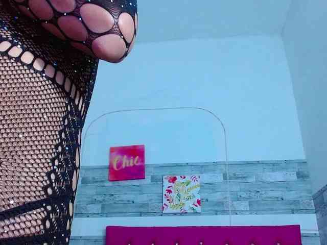 Pleassing-neighbor webcam